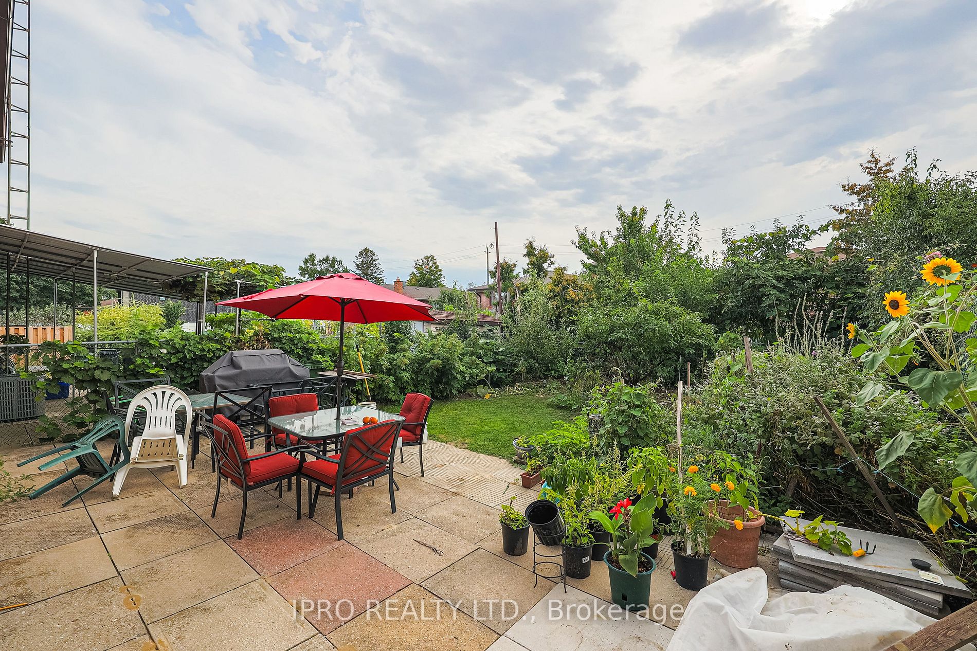 52 Dellbrook Crescent
