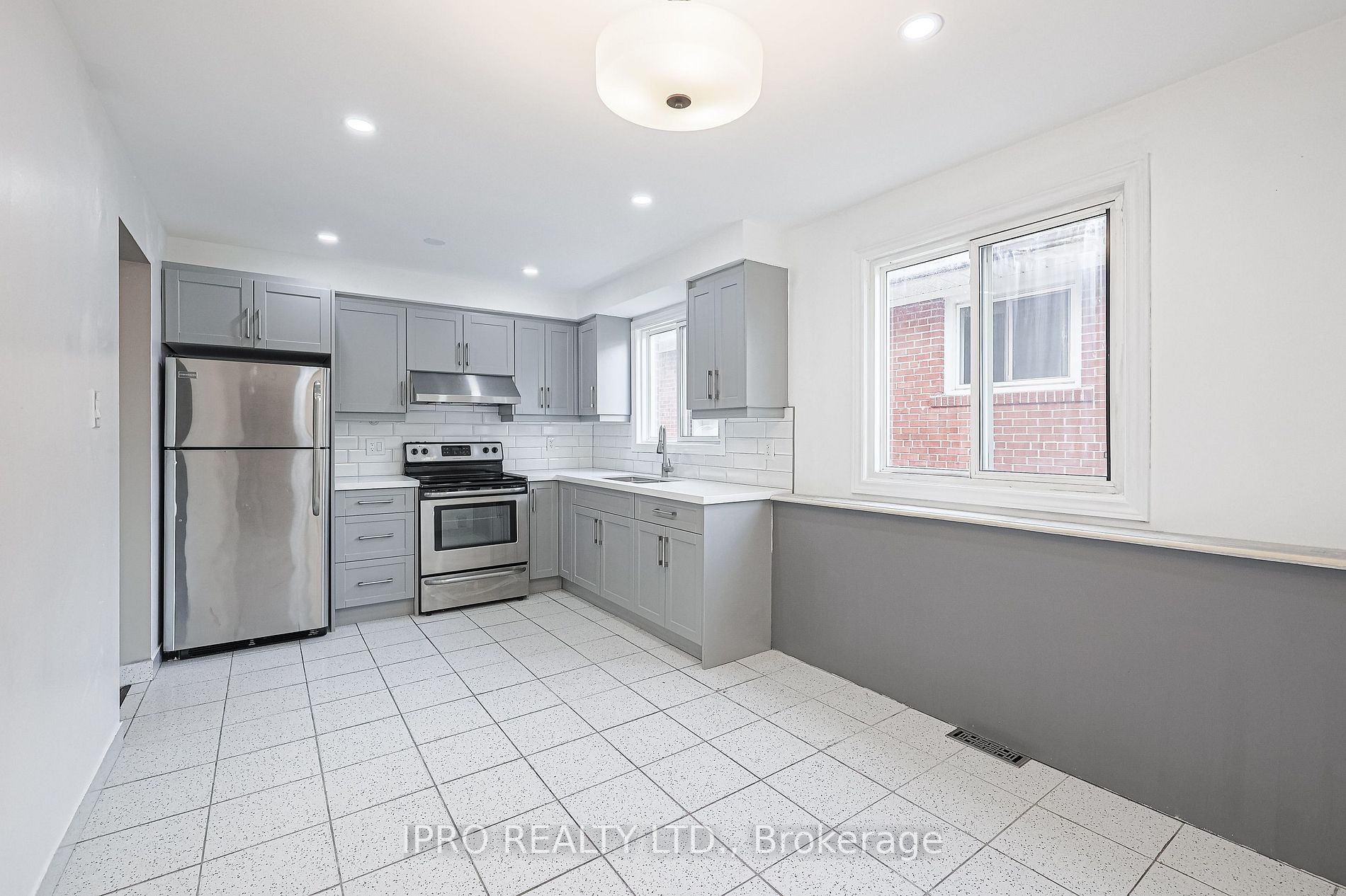 52 Dellbrook Crescent