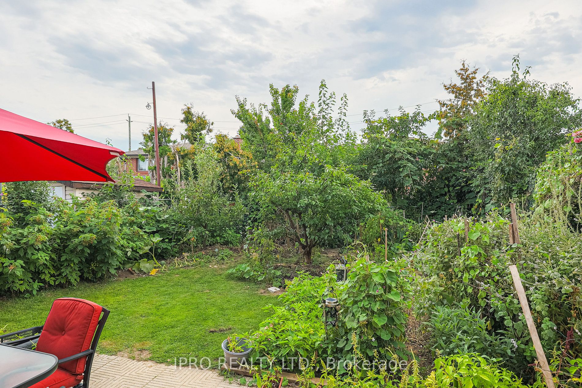 52 Dellbrook Crescent