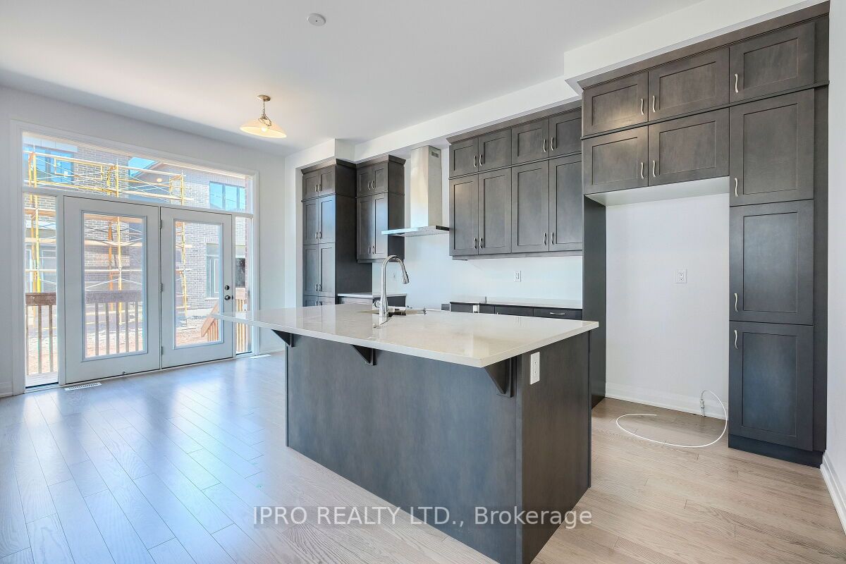 3105 Travertine Dr