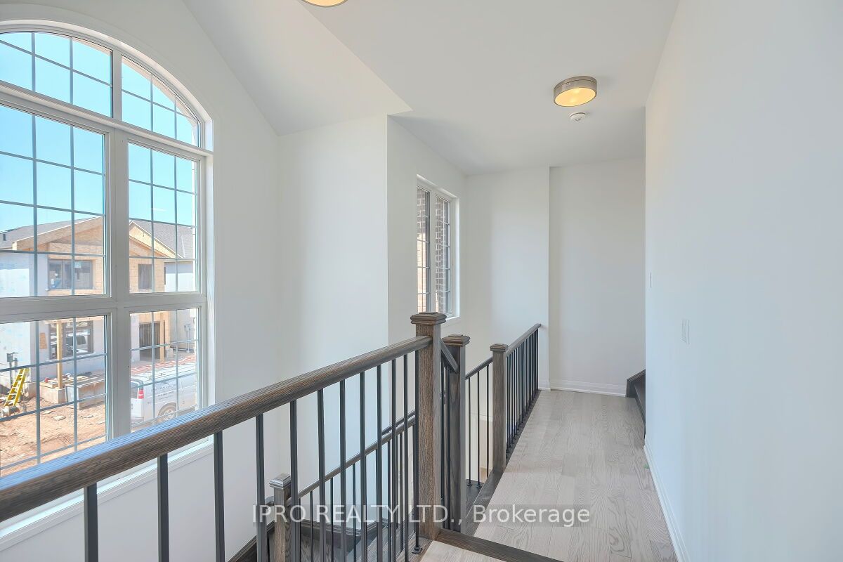 3105 Travertine Dr