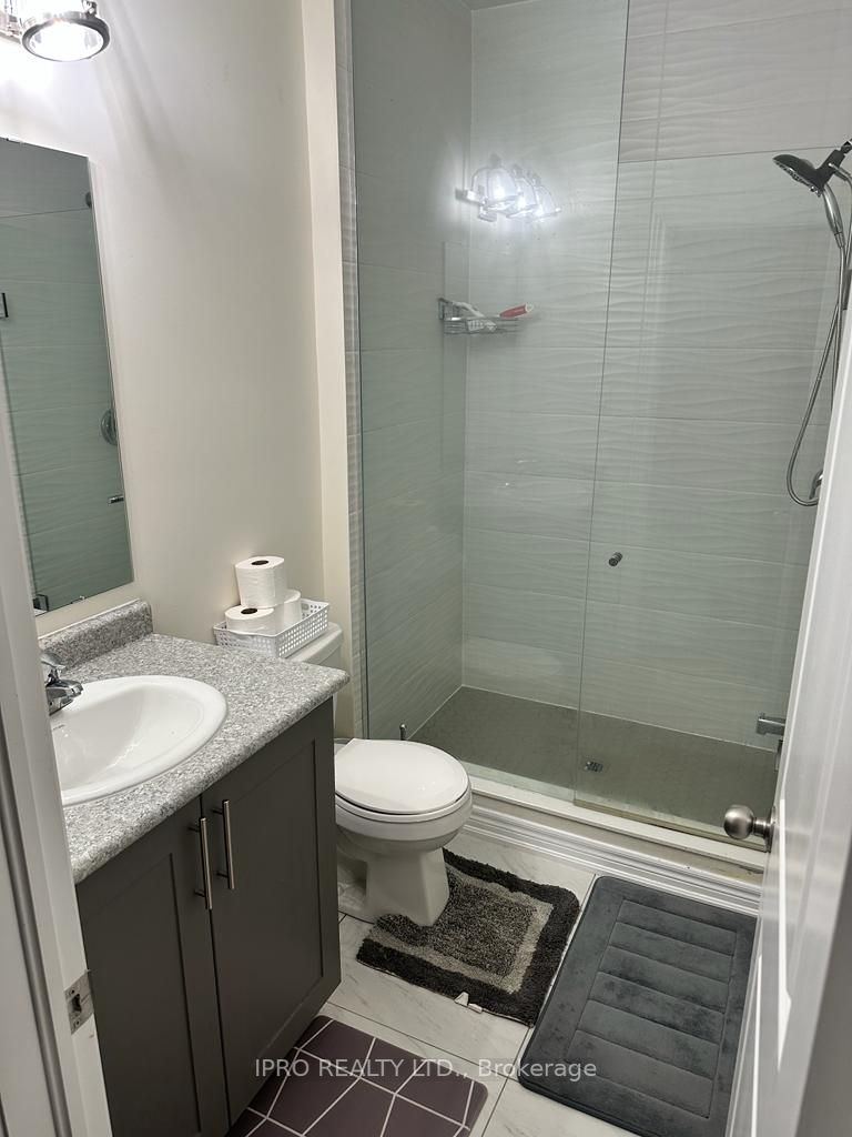 33 Haymarket Dr
