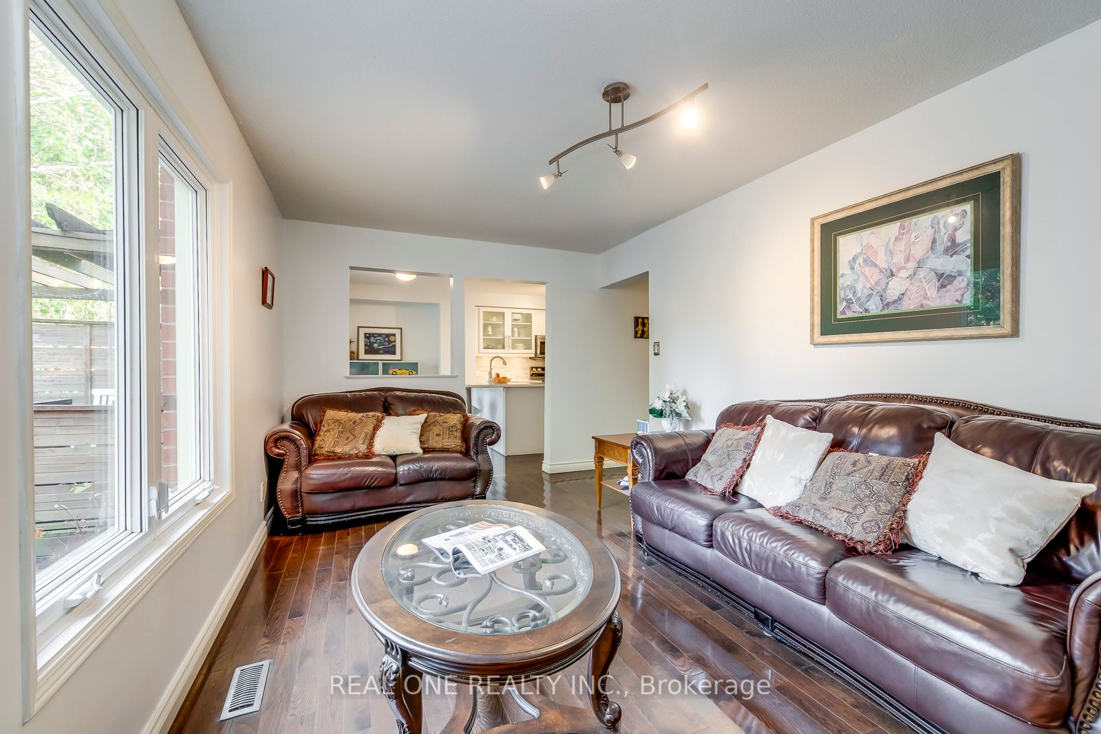 1564 Parish Lane