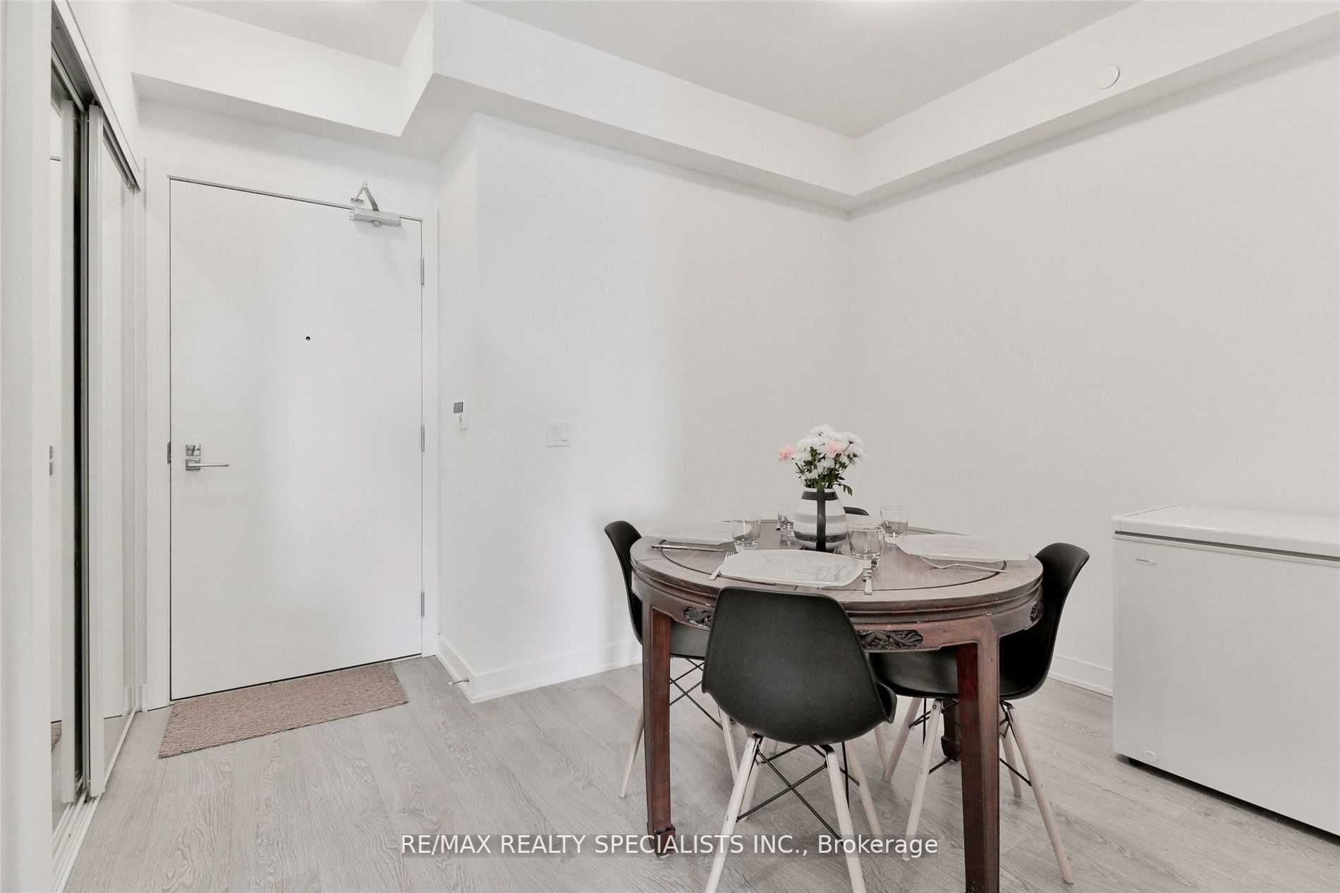4677 Glen Erin Dr, #1110