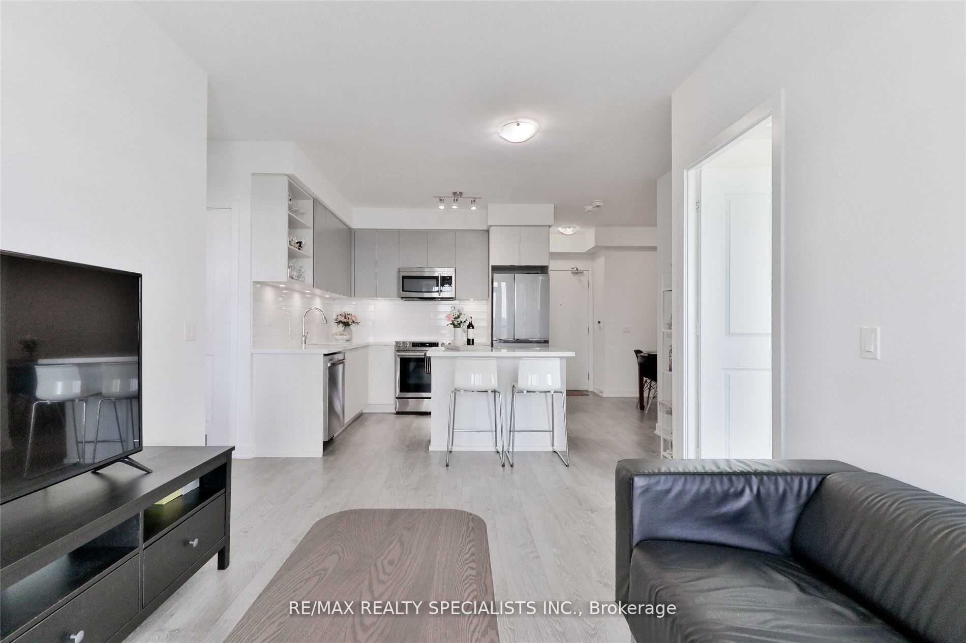 4677 Glen Erin Dr, #1110