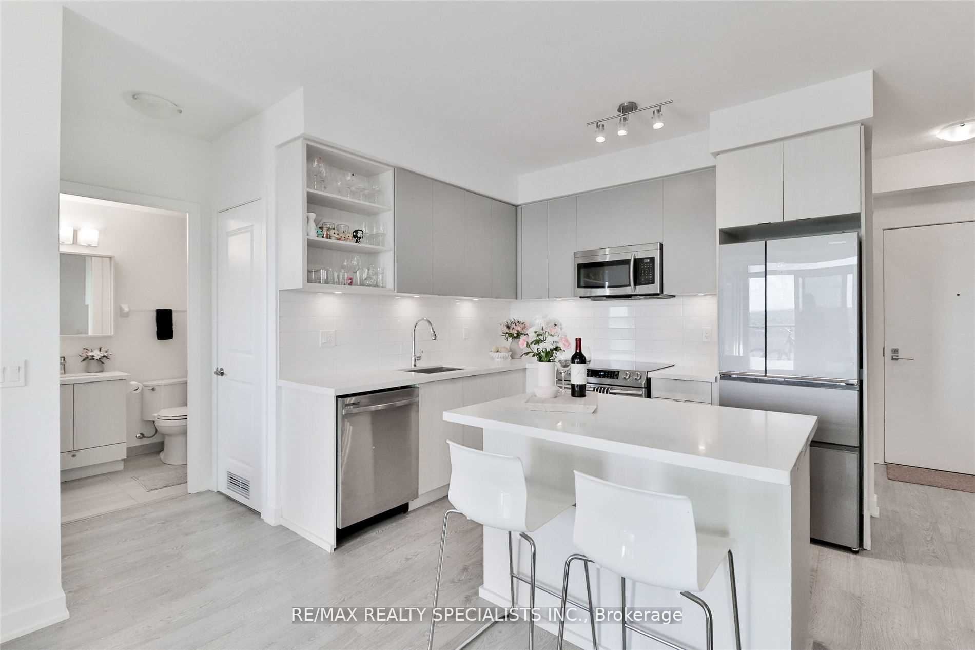 4677 Glen Erin Dr, #1110