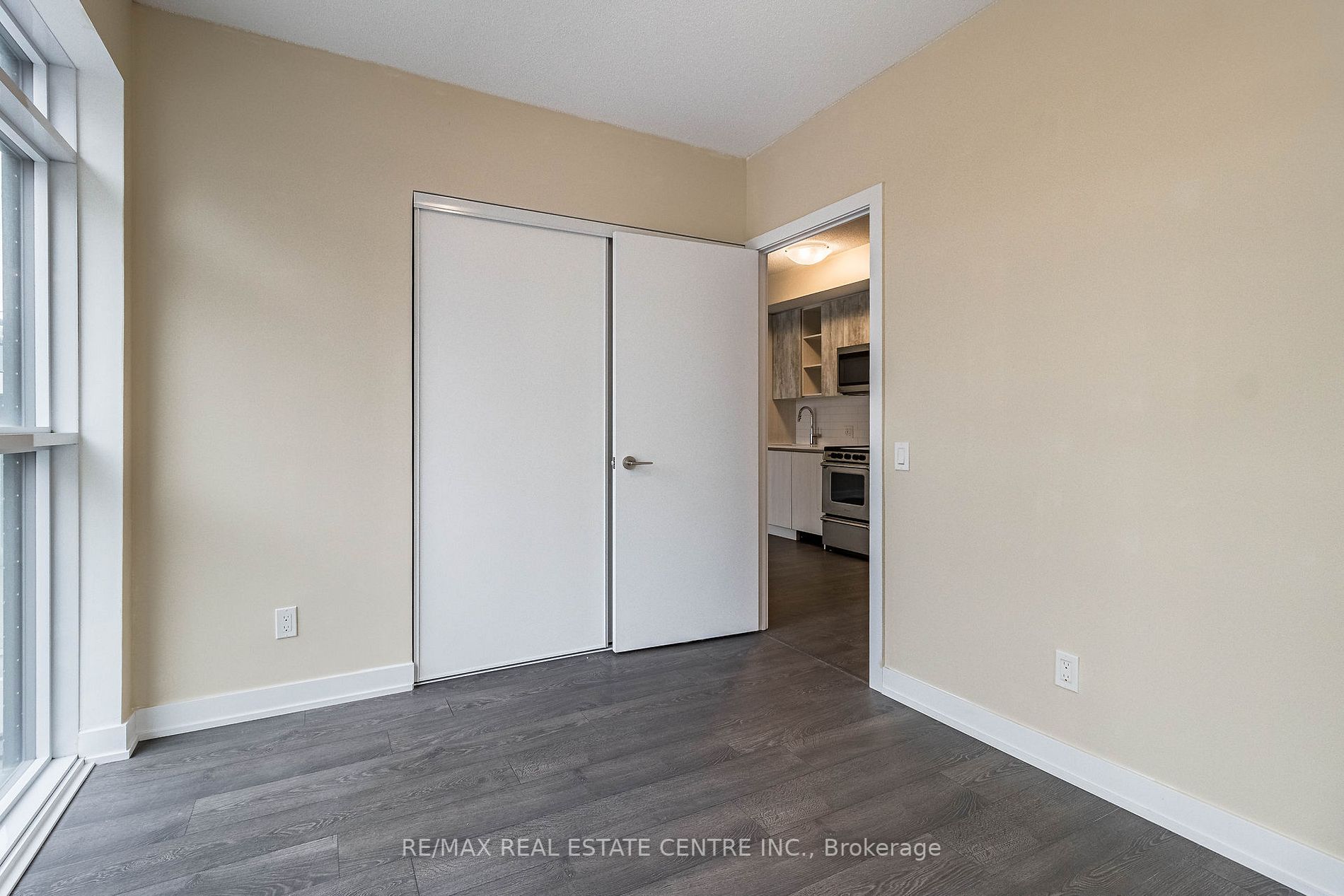 251 Manitoba St, #334