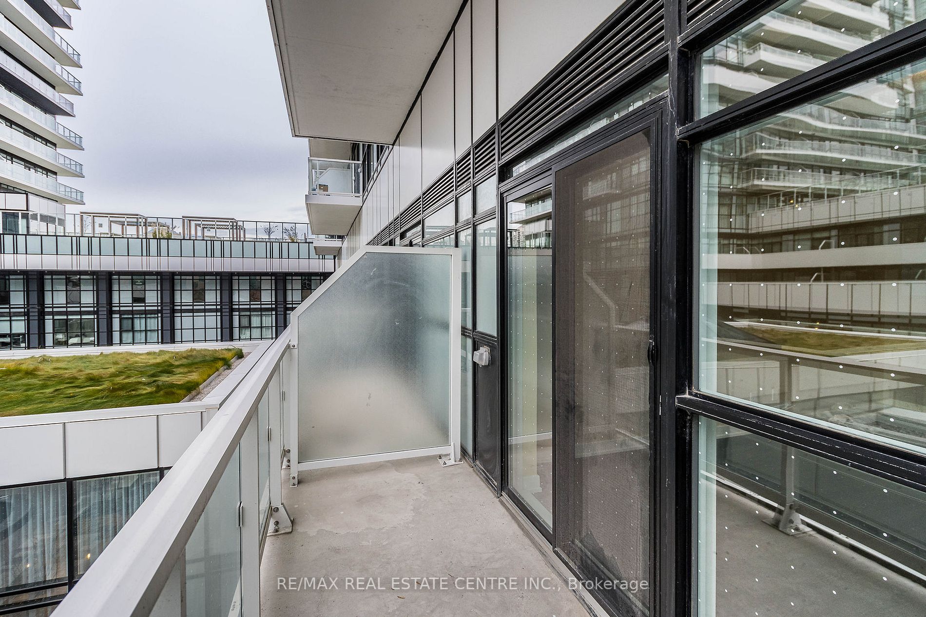 251 Manitoba St, #334