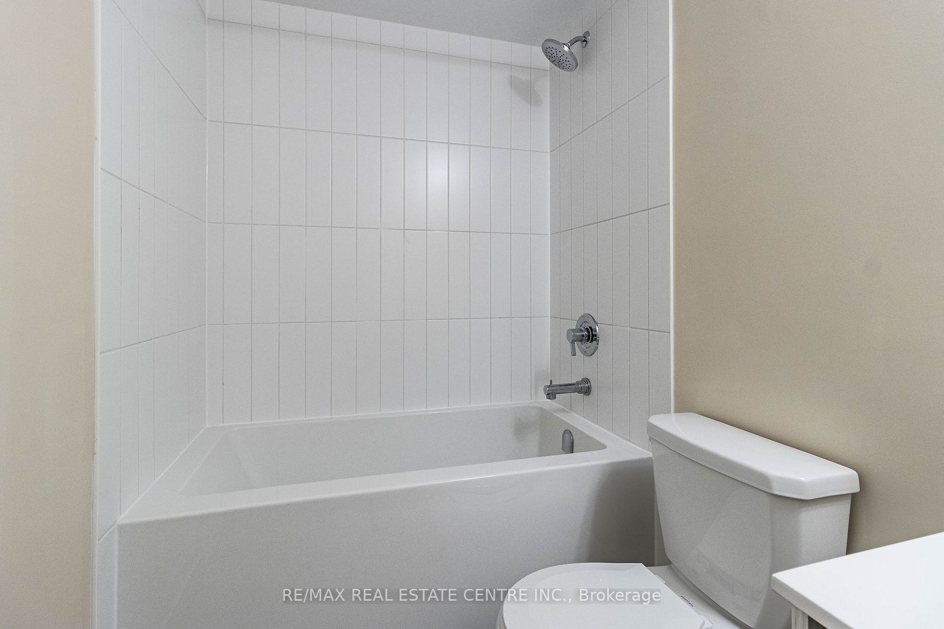 251 Manitoba St, #334