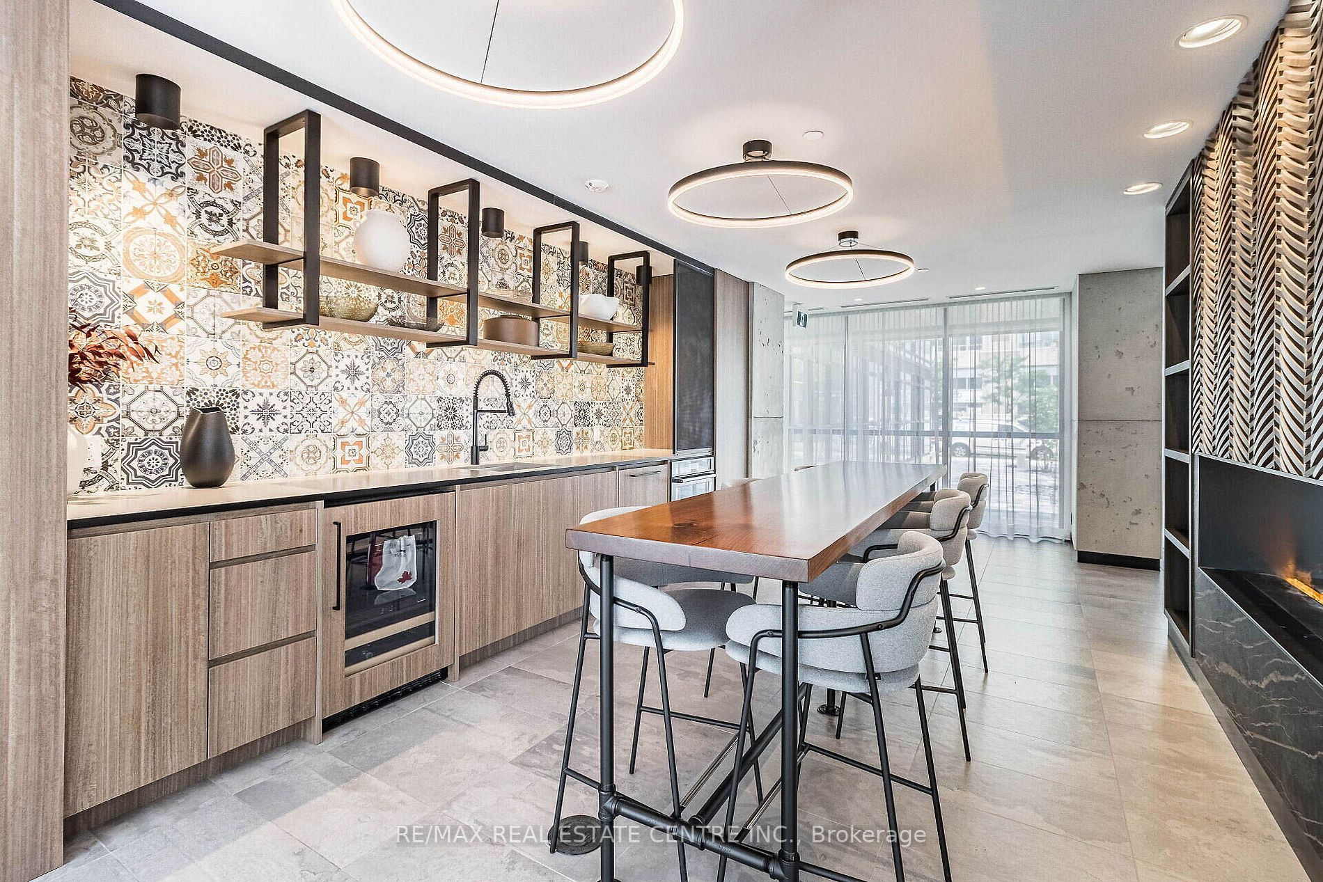 251 Manitoba St, #334