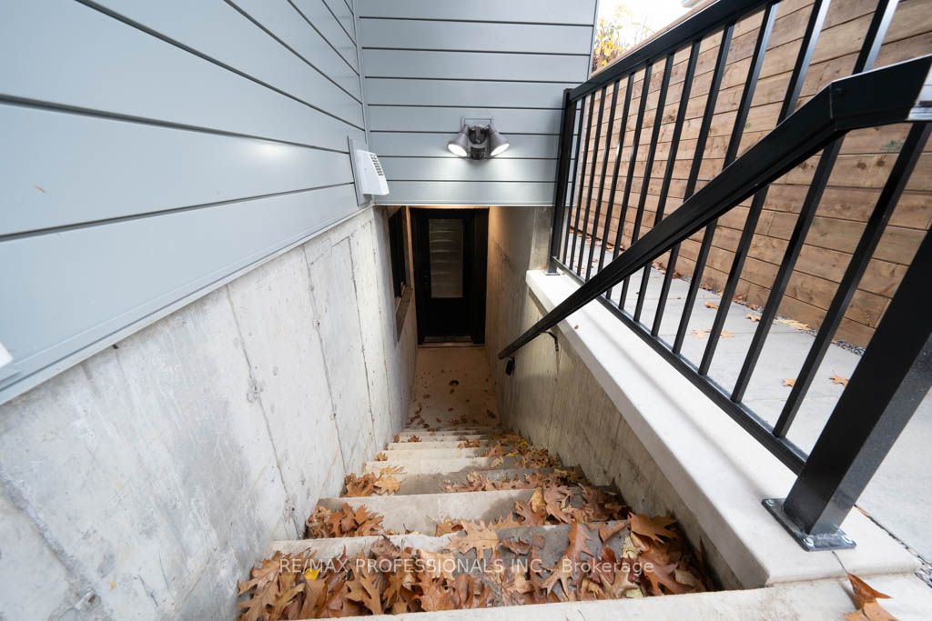 77 Thirty Fifth St