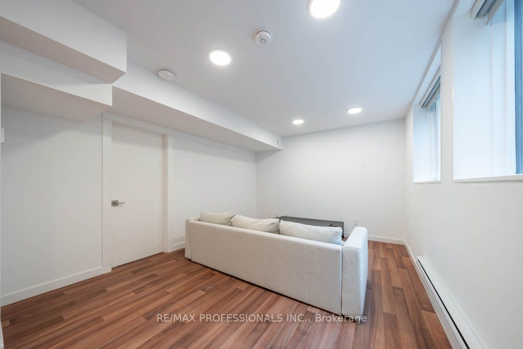 77 Thirty Fifth St