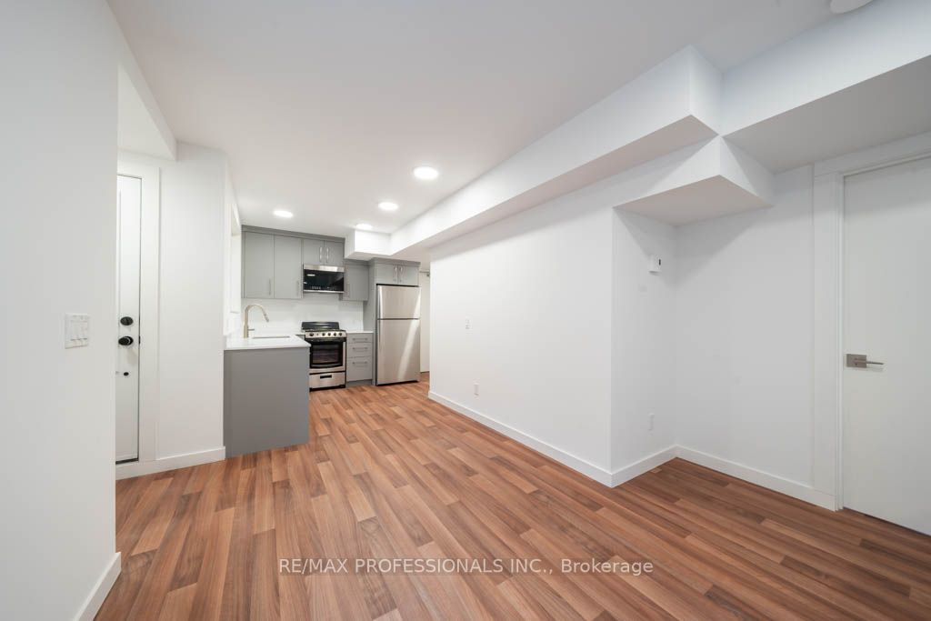 77 Thirty Fifth St