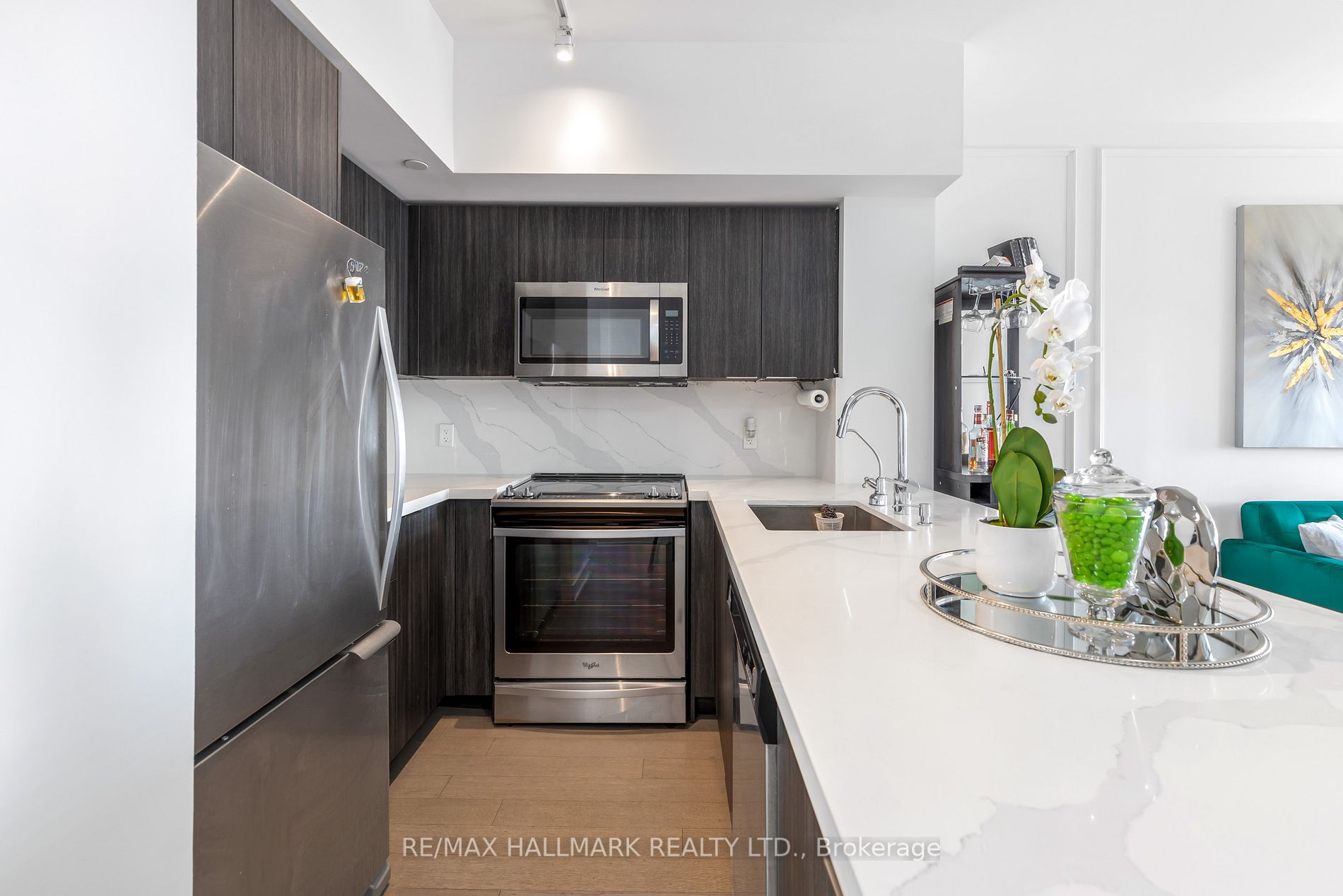 20 Shore Breeze Dr, #1401