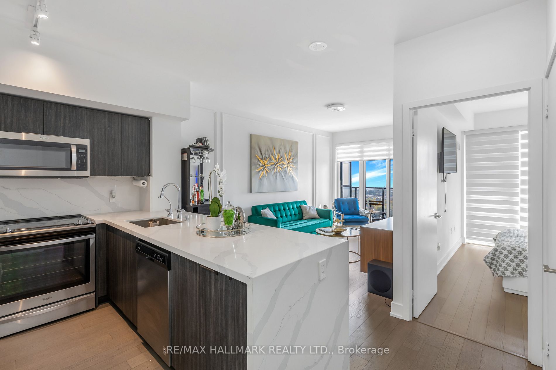 20 Shore Breeze Dr, #1401