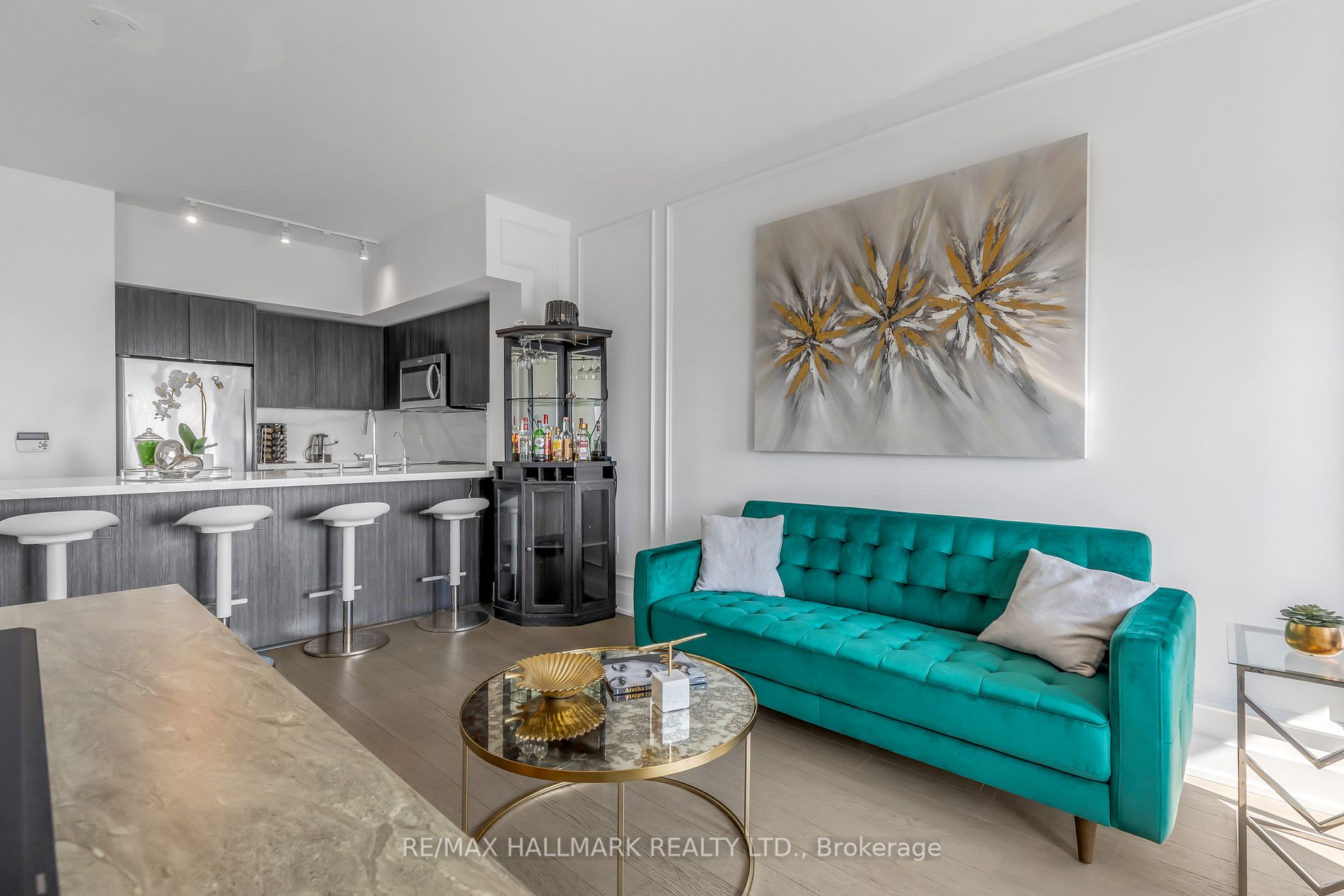 20 Shore Breeze Dr, #1401