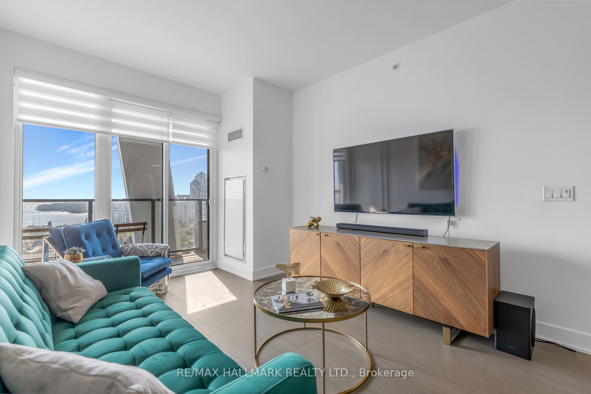 20 Shore Breeze Dr, #1401
