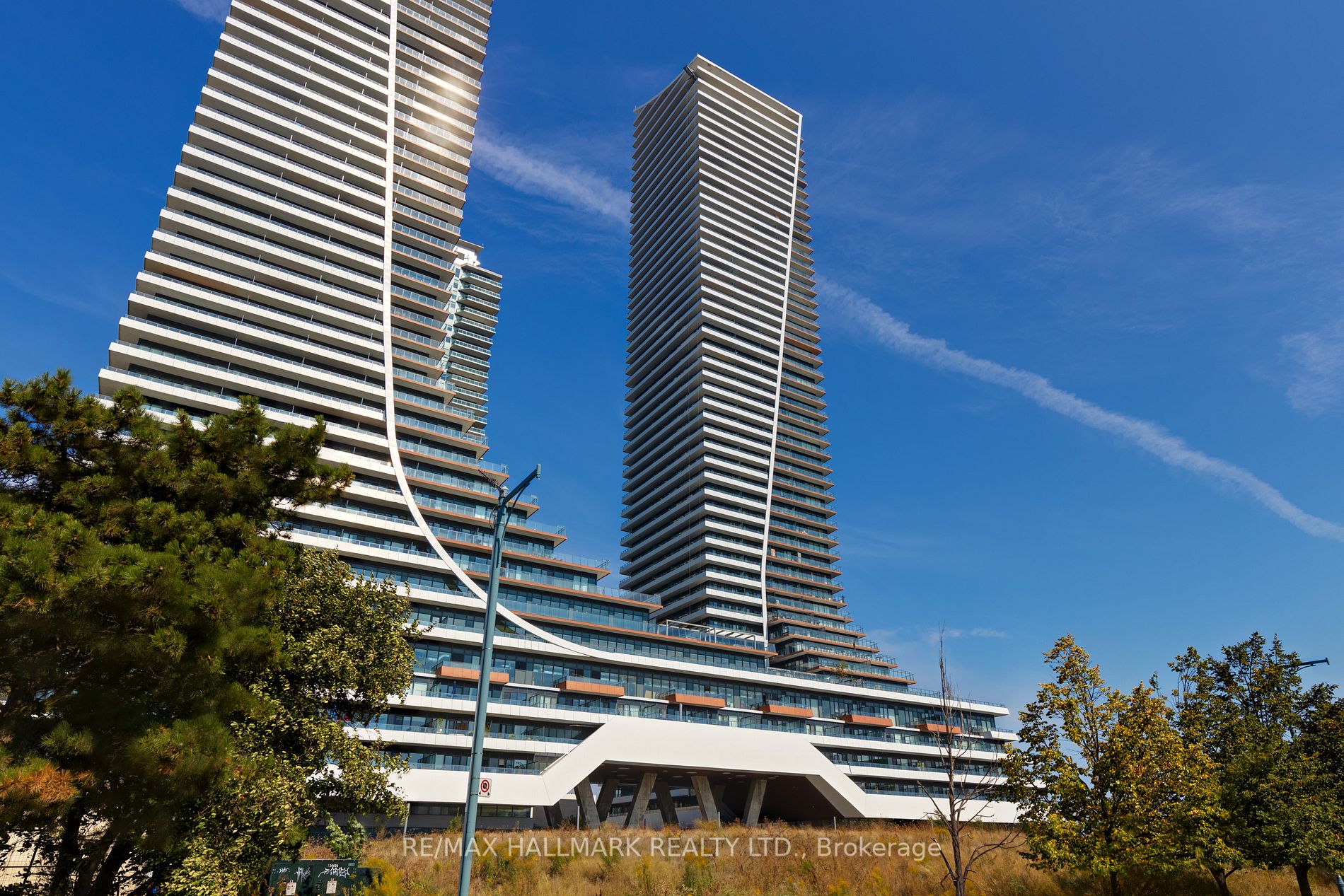 20 Shore Breeze Dr, #1401
