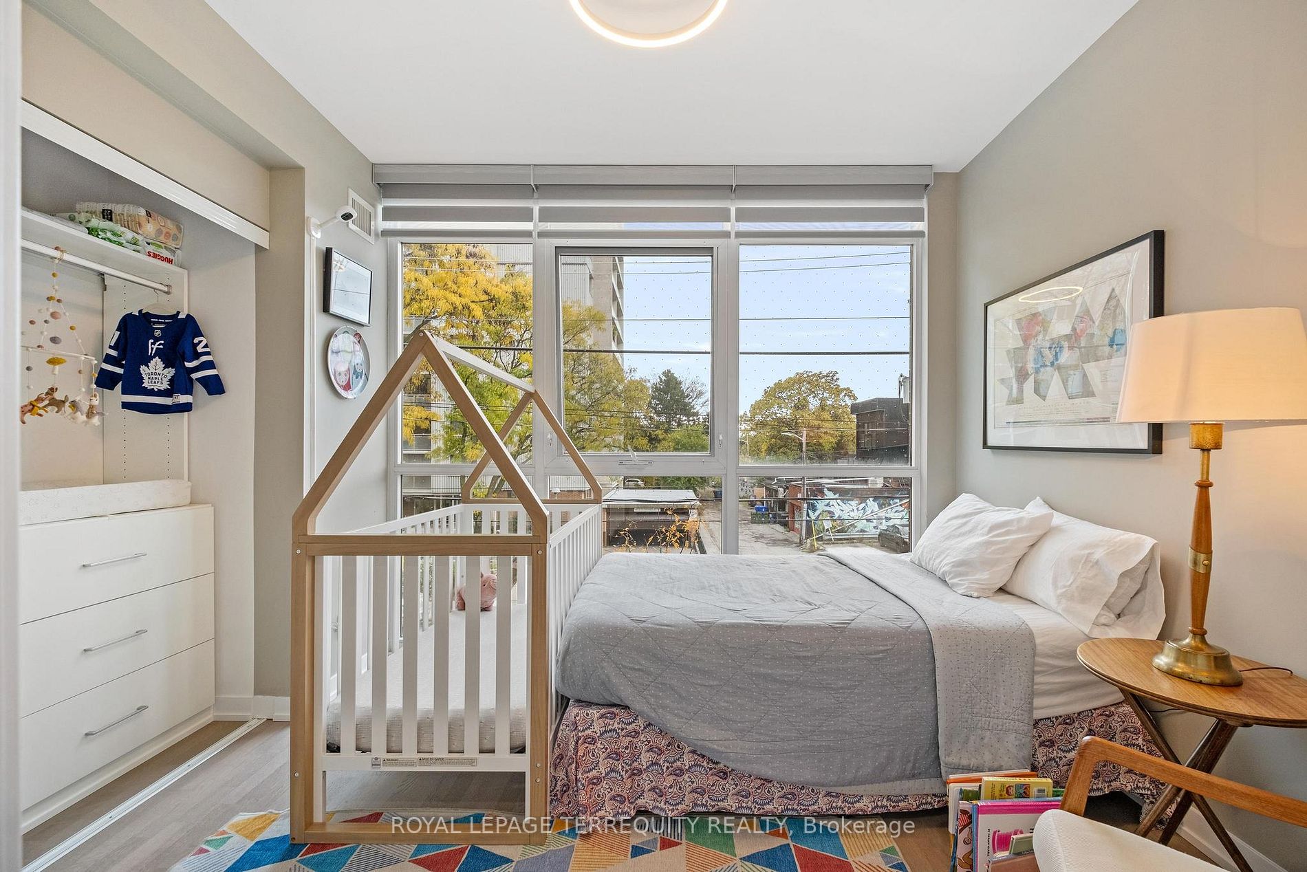 38 Howard Park Ave, #157