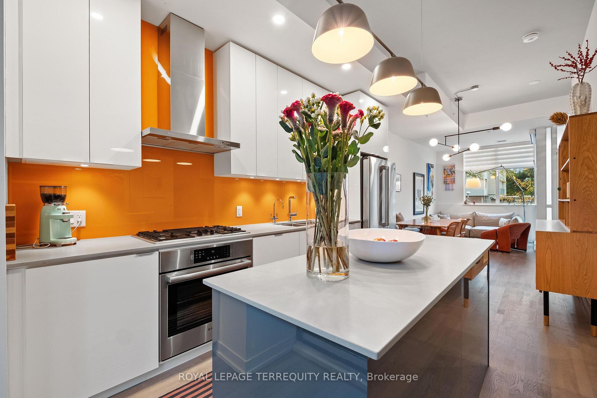 38 Howard Park Ave, #157