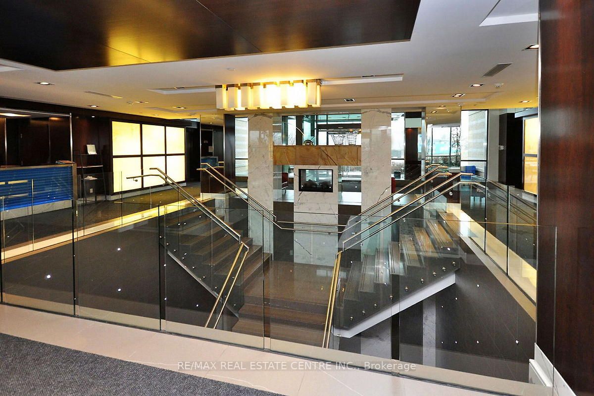 225 Sherway Gardens Road, #206
