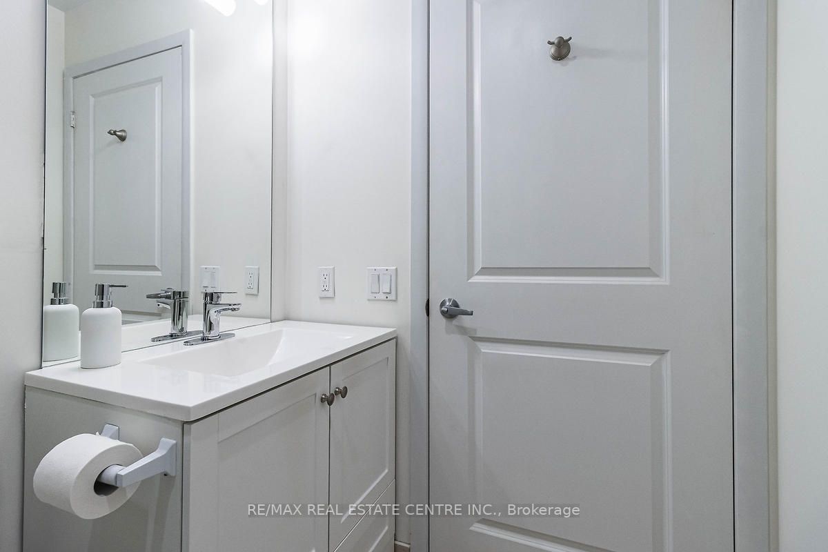 225 Sherway Gardens Road, #206