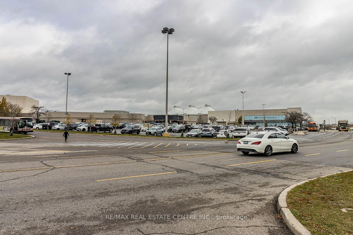 225 Sherway Gardens Road, #206