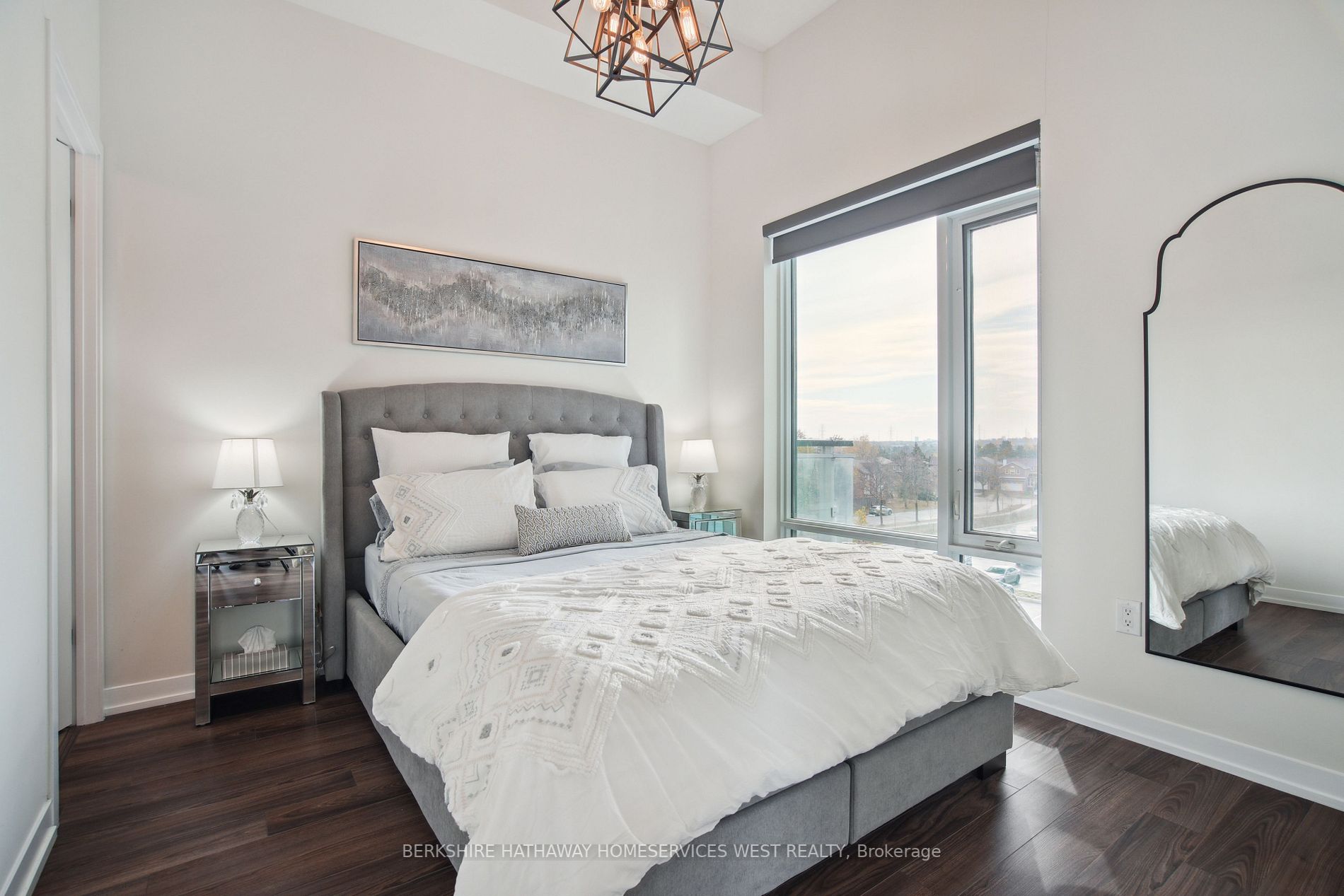 2560 Eglinton Avenue W, #507