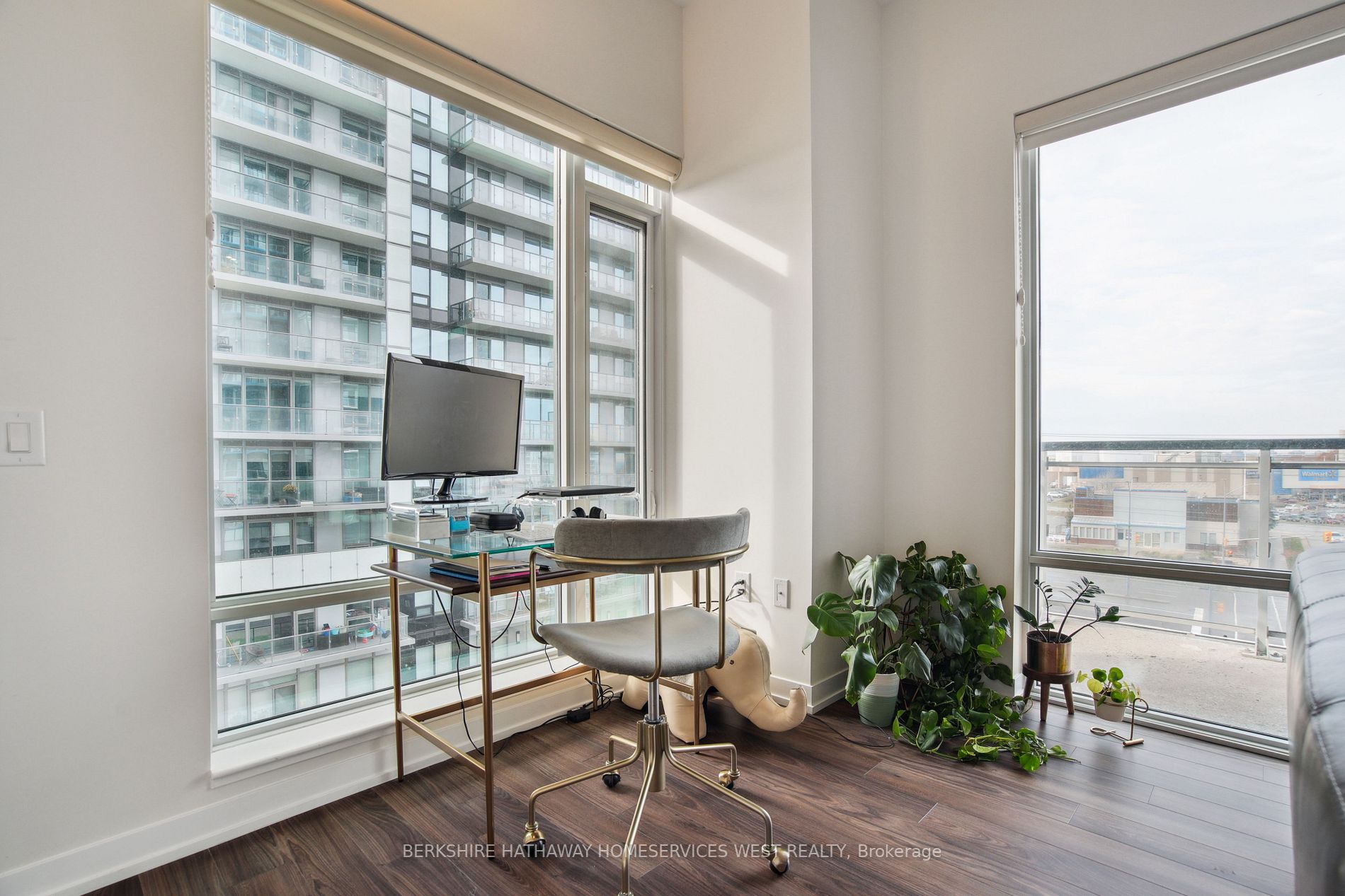 2560 Eglinton Avenue W, #507