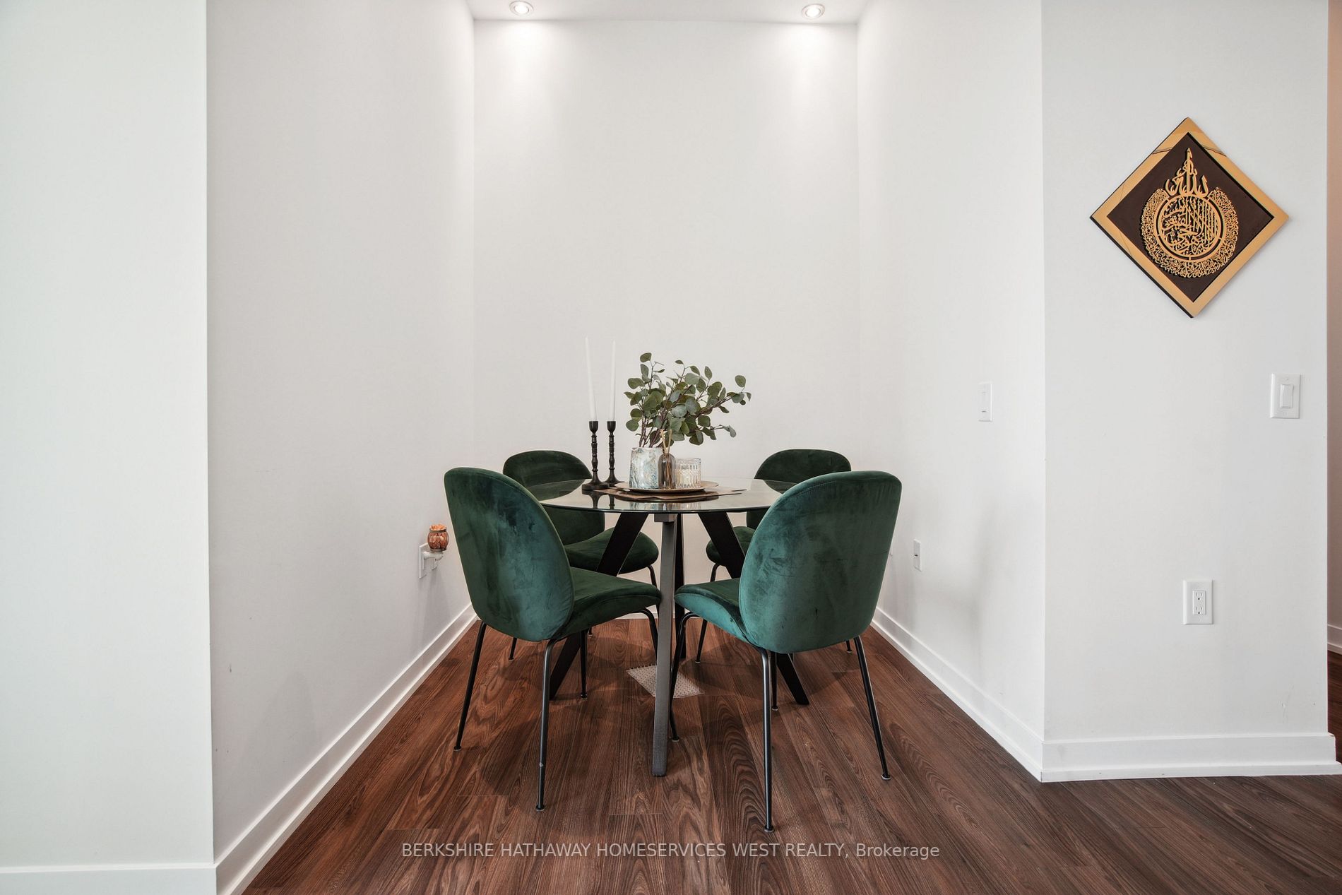 2560 Eglinton Avenue W, #507