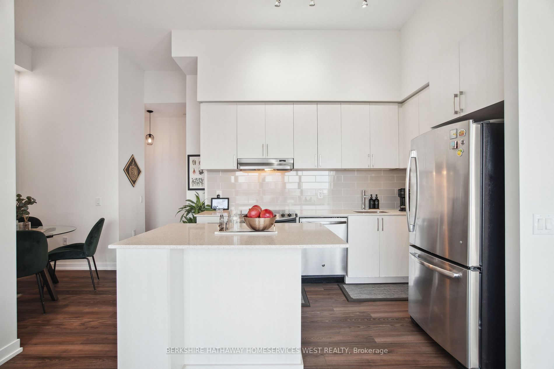2560 Eglinton Avenue W, #507