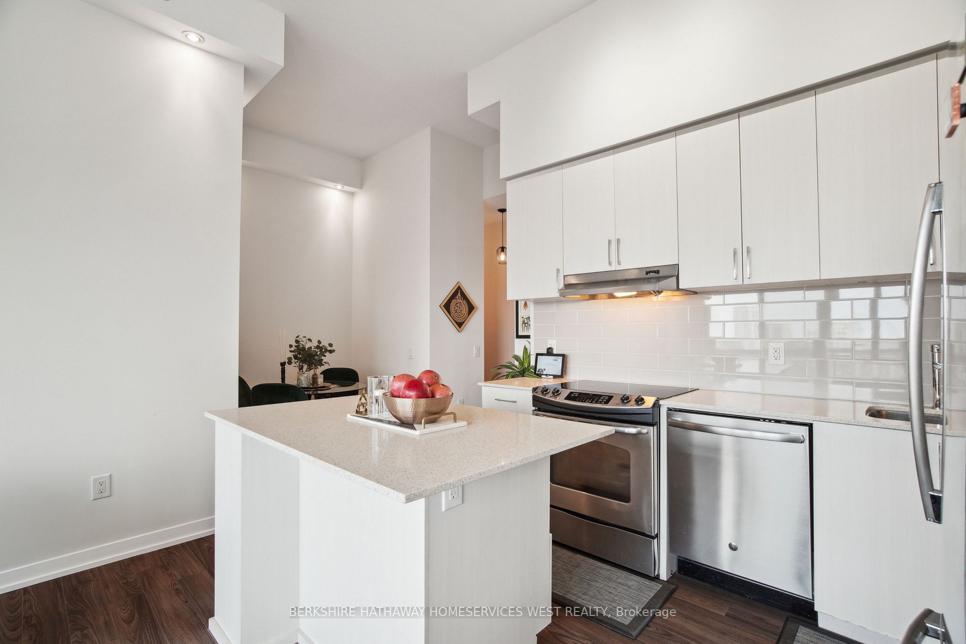 2560 Eglinton Avenue W, #507