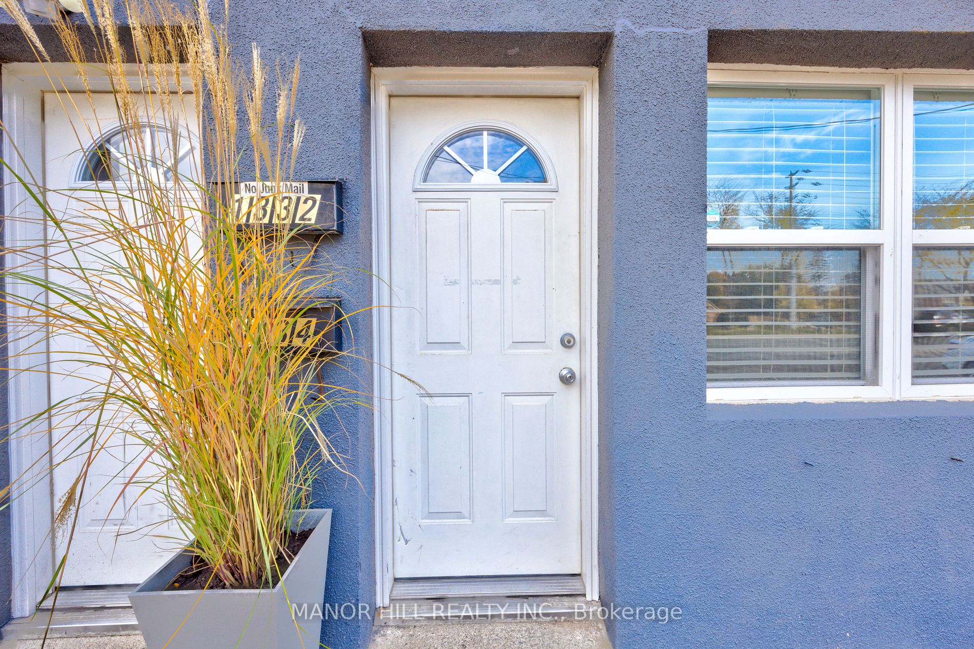1334 Lakeshore Rd W