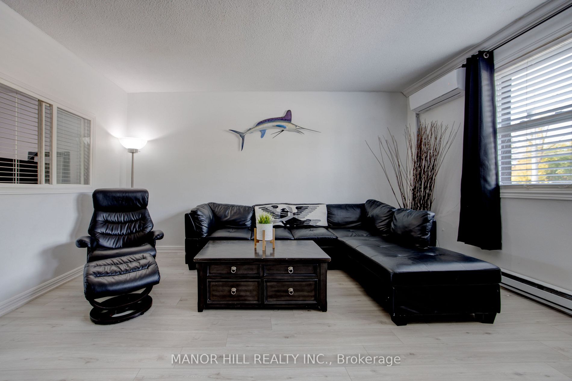 1334 Lakeshore Rd W