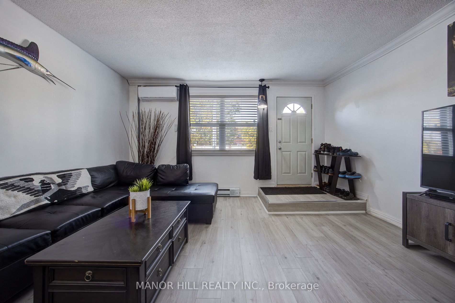 1334 Lakeshore Rd W