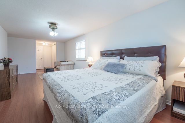 4078 Rossland Cres