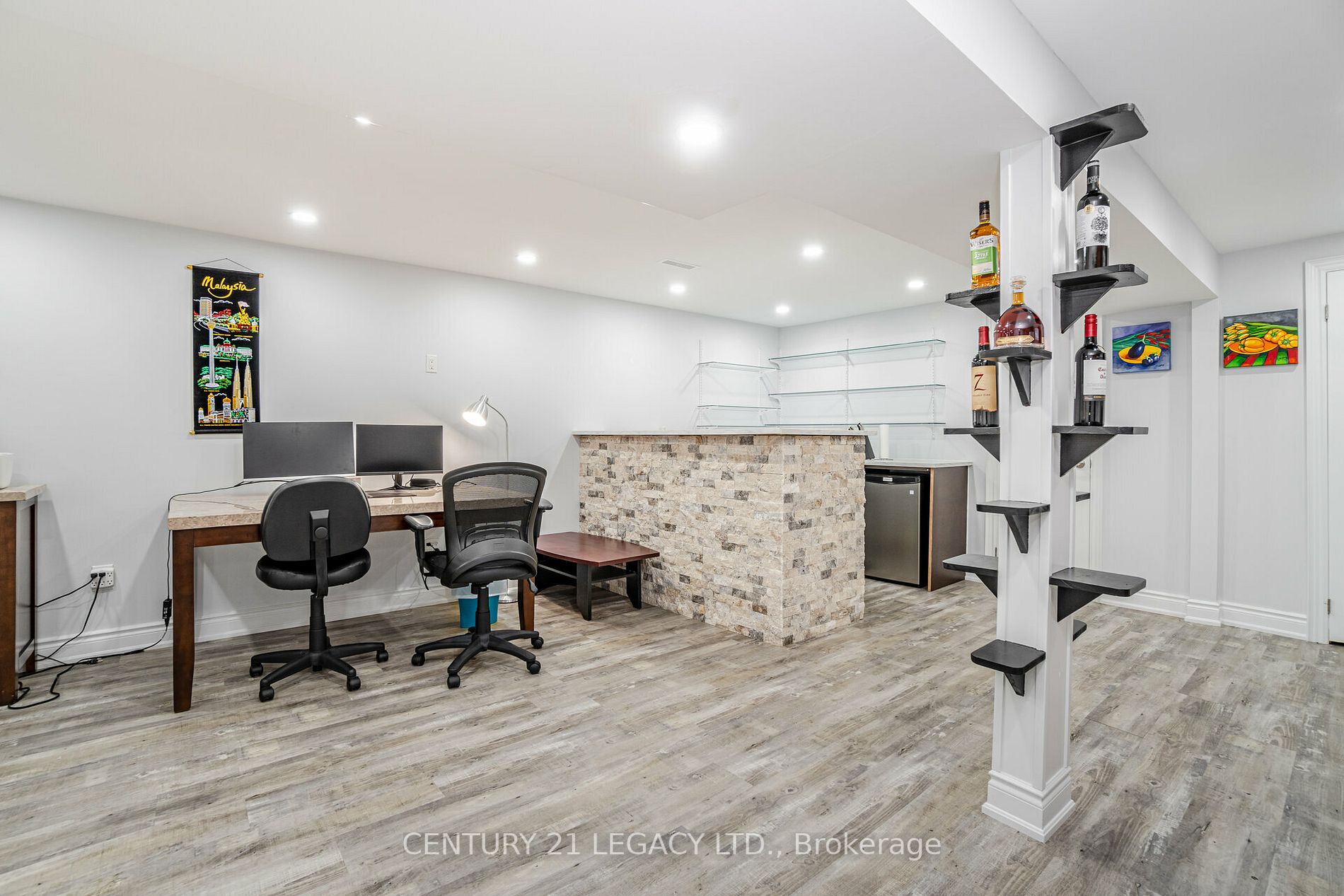 9 Mallard Cres
