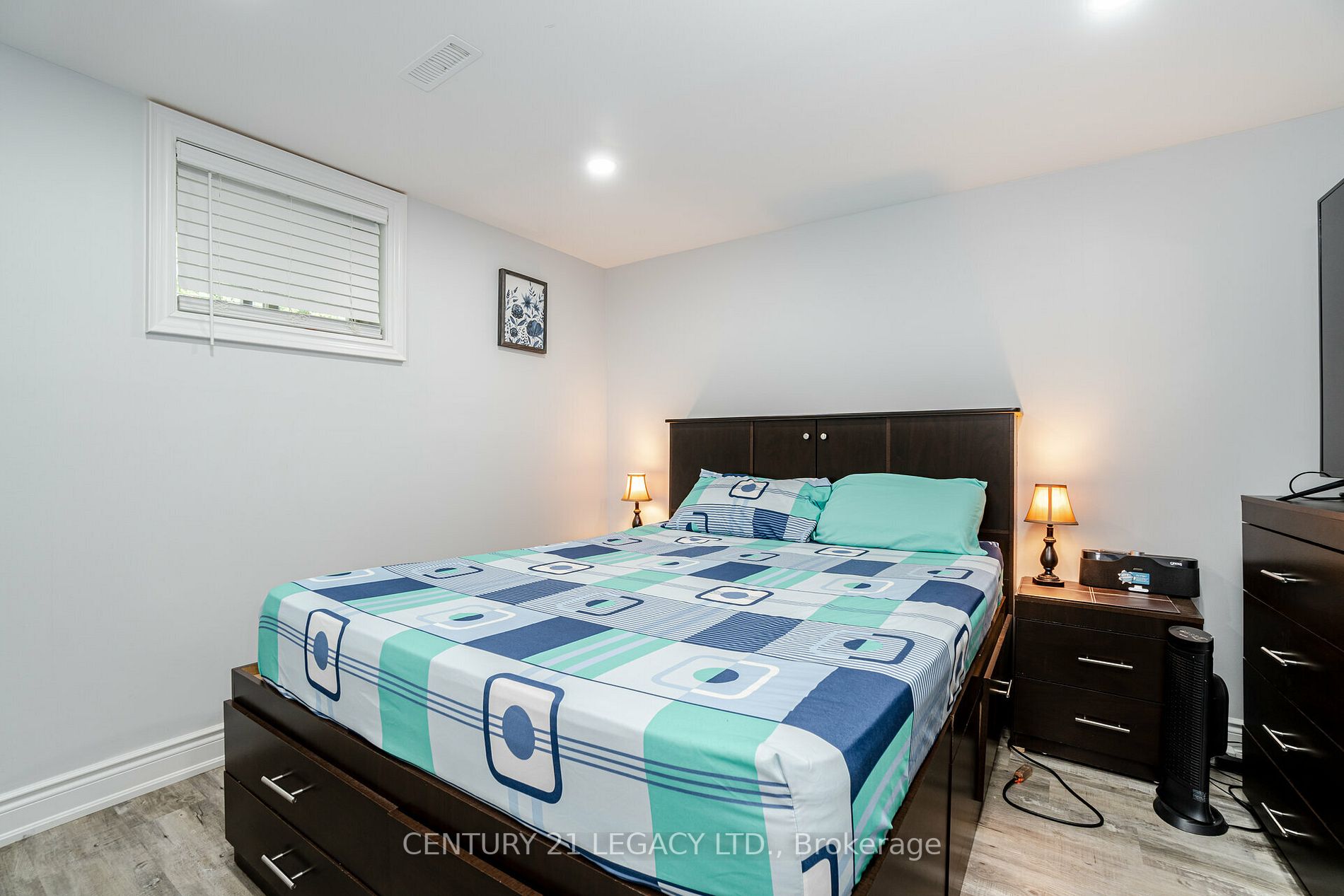 9 Mallard Cres