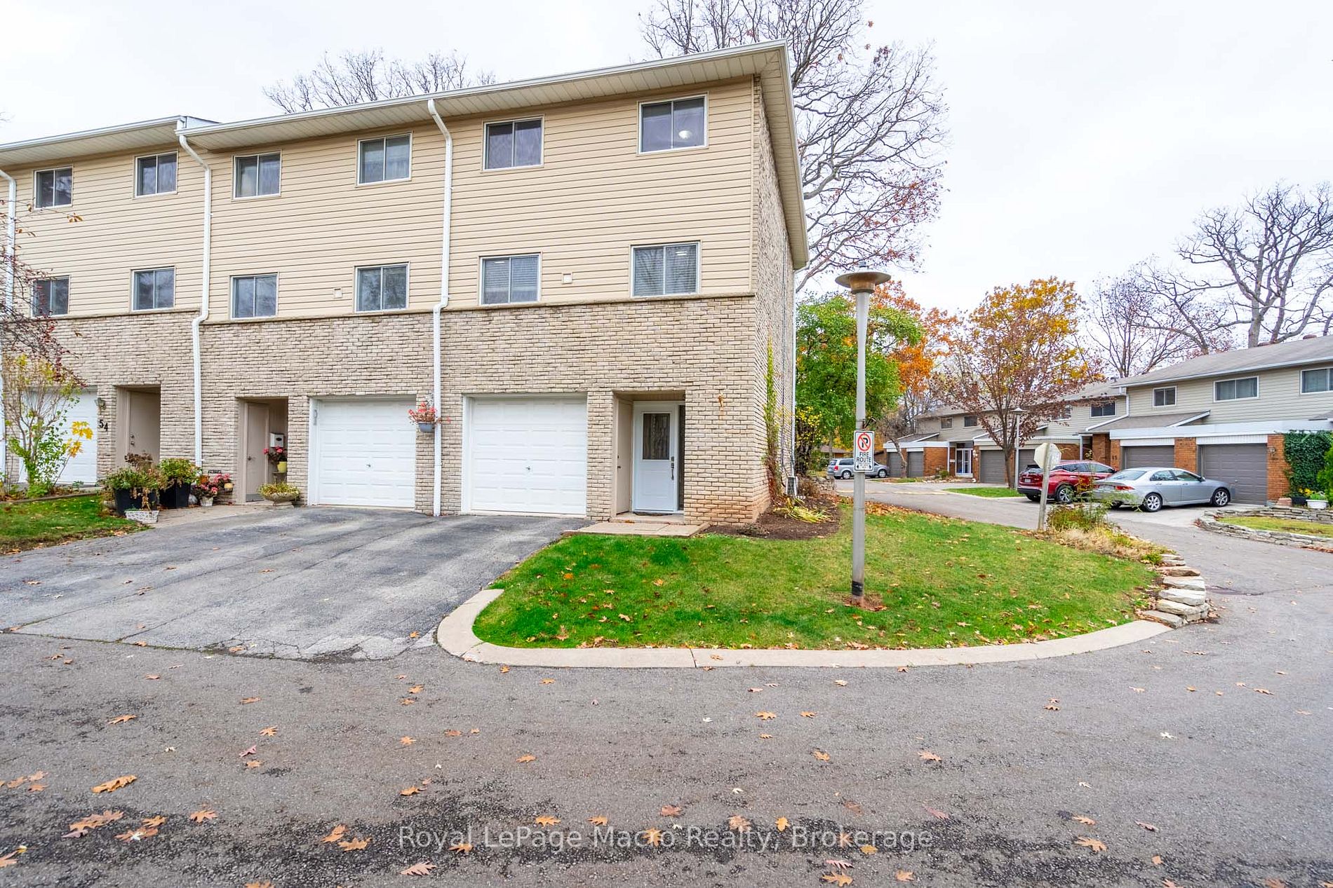 1270 Gainsborough Dr, #56