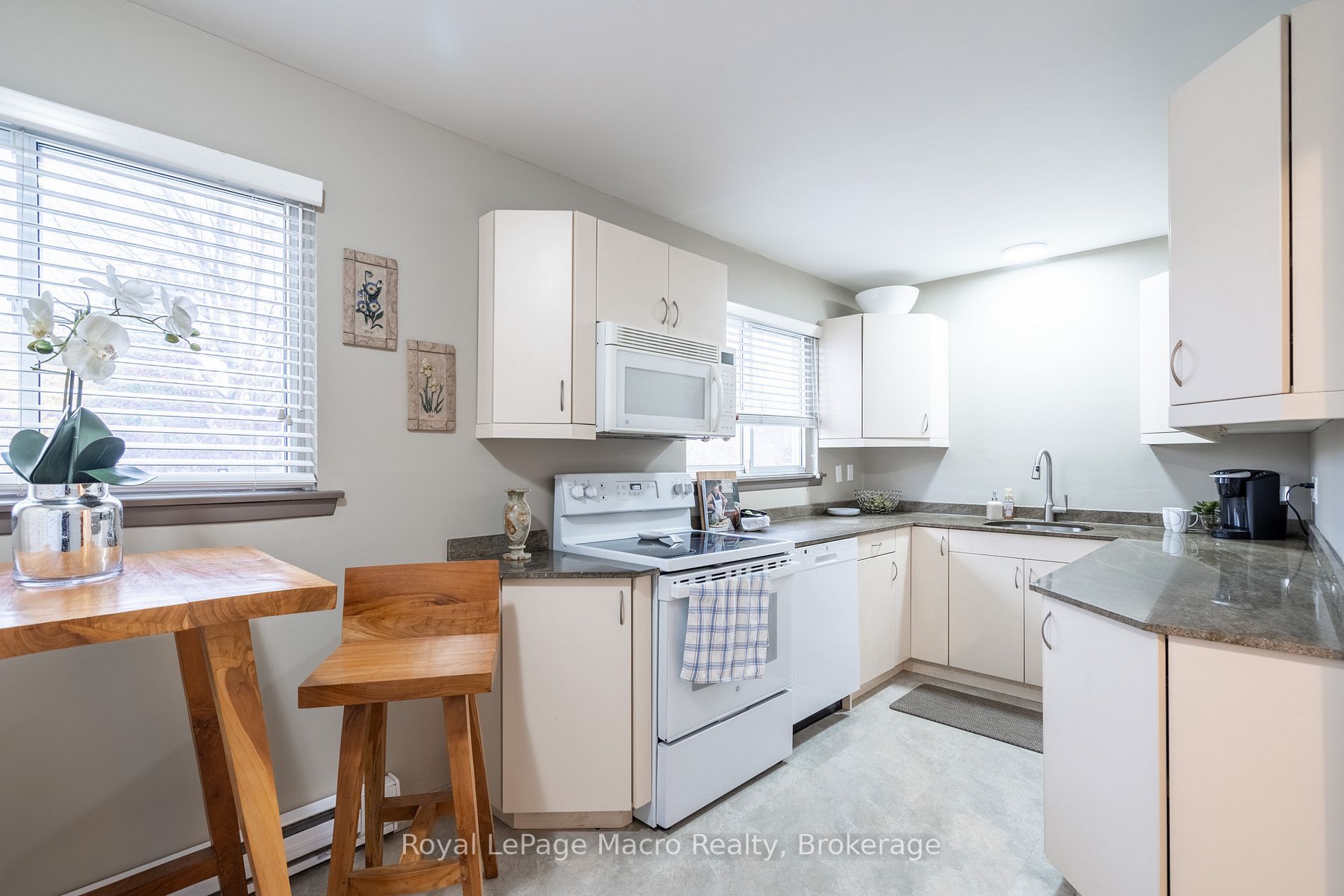 1270 Gainsborough Dr, #56