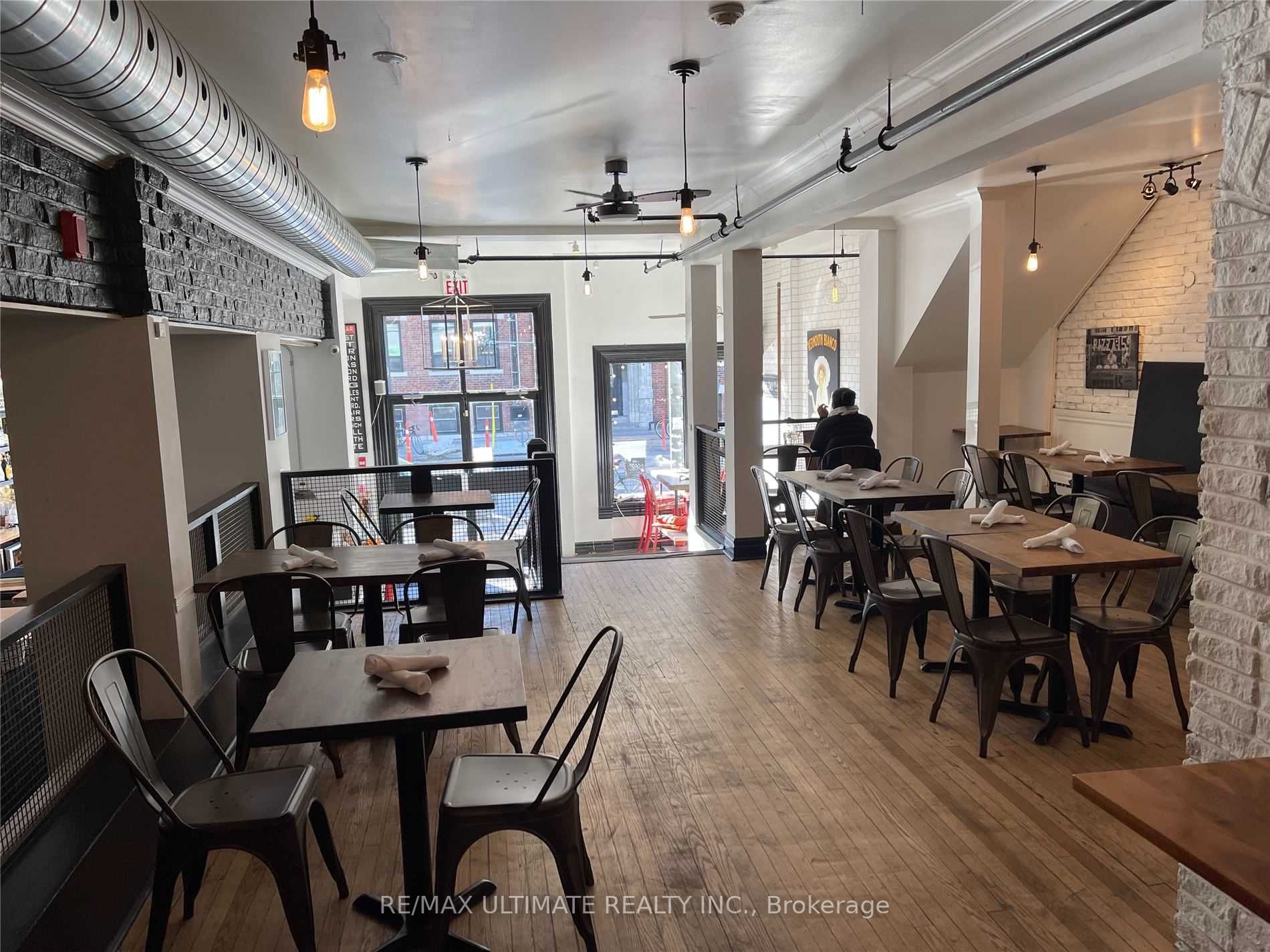 89 Roncesvalles Ave