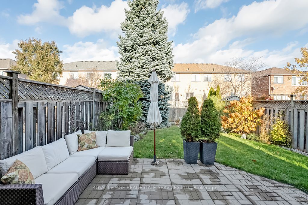 569 Eliza Crescent