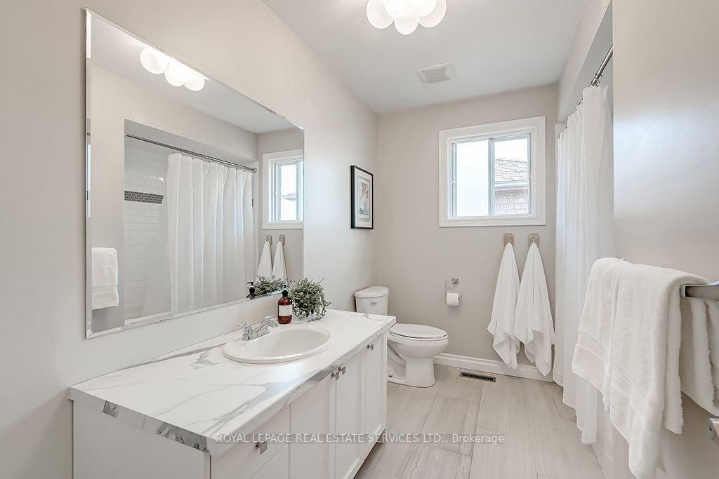 569 Eliza Crescent