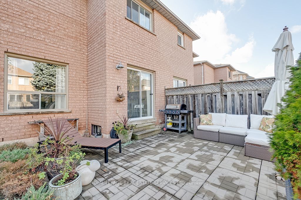 569 Eliza Crescent