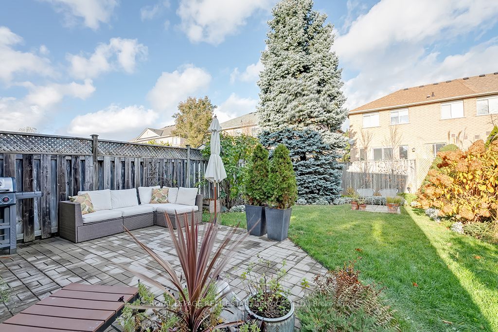 569 Eliza Crescent