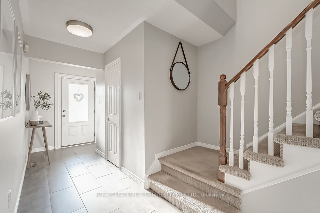 569 Eliza Crescent