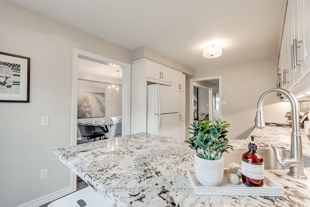 569 Eliza Crescent