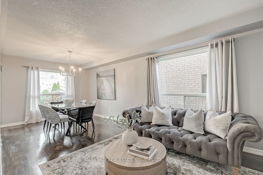 569 Eliza Crescent