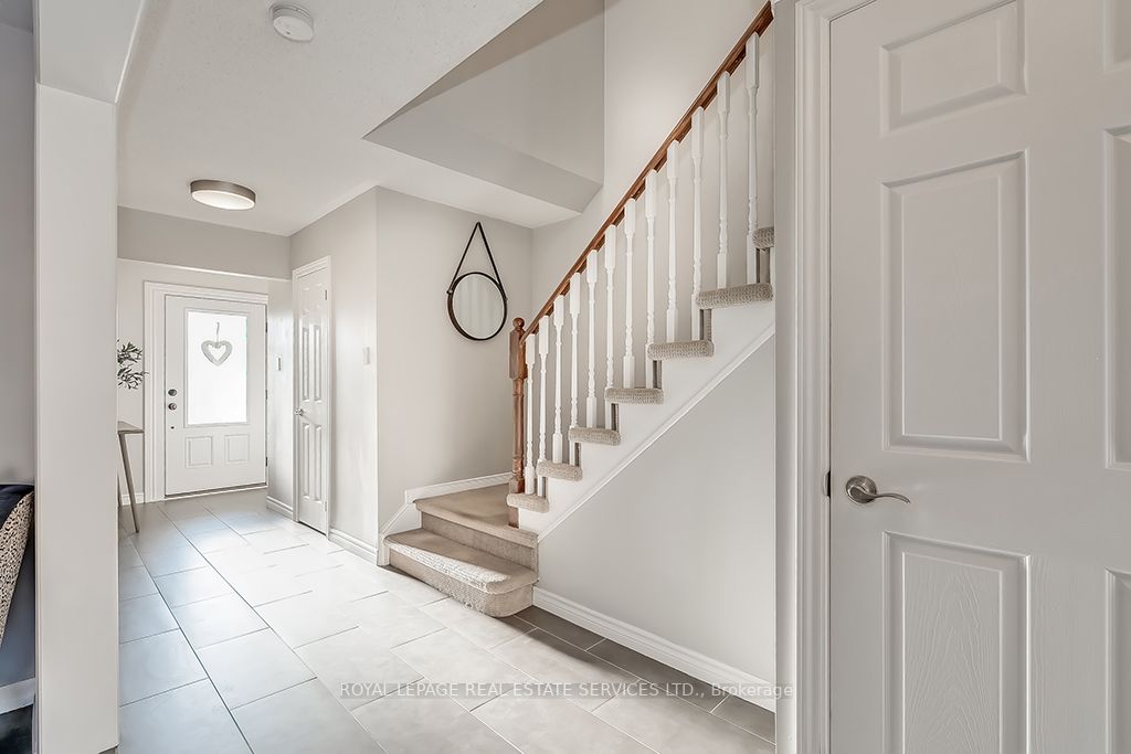 569 Eliza Crescent