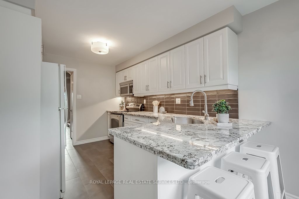 569 Eliza Crescent